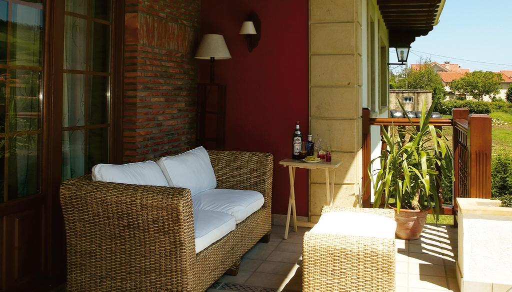 Hotel Posada La Robleda (Adults Only) أرنويرو المظهر الخارجي الصورة